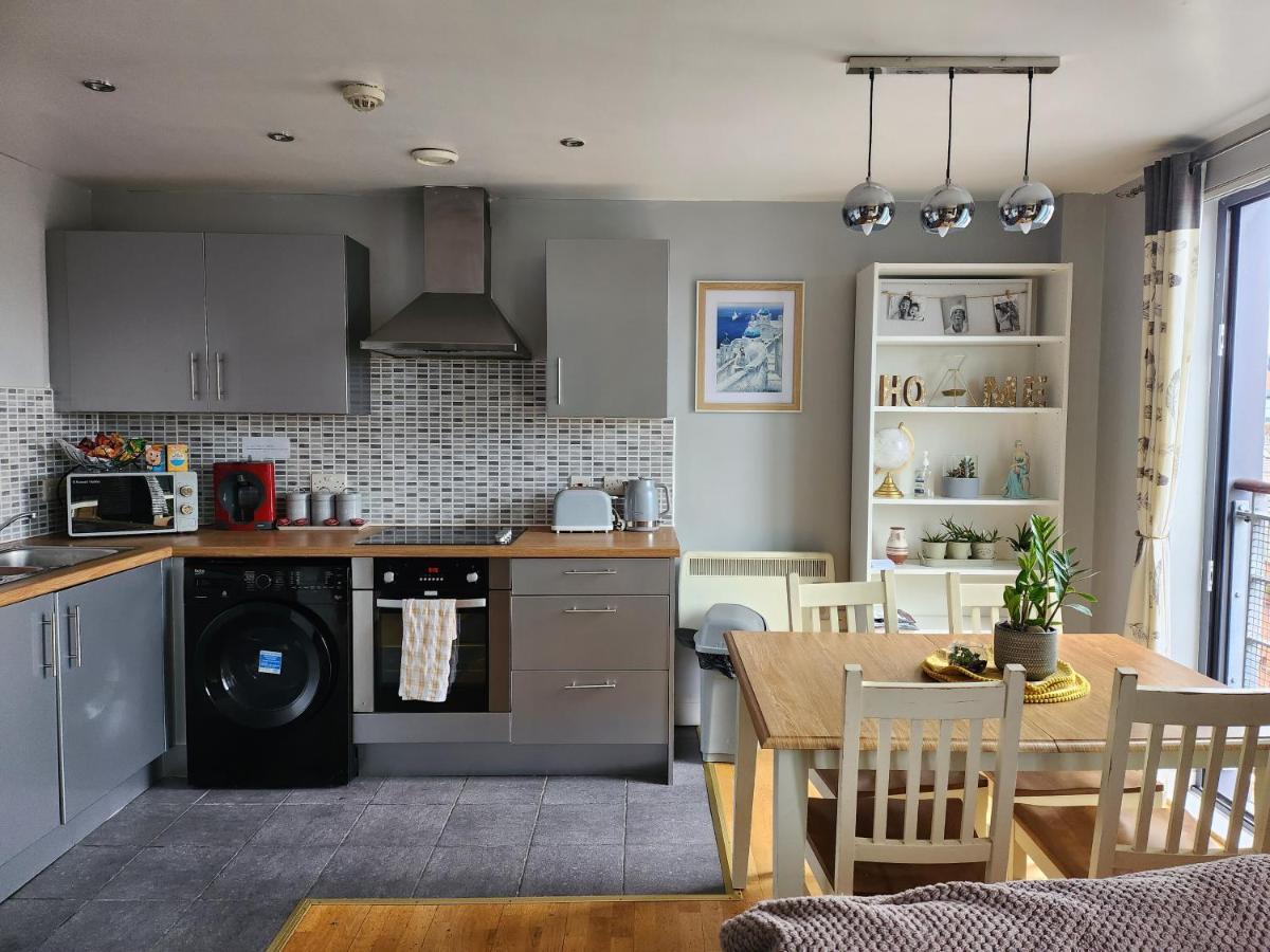 Modern Central Penthouse - 1 Secureparking Liverpool Bagian luar foto