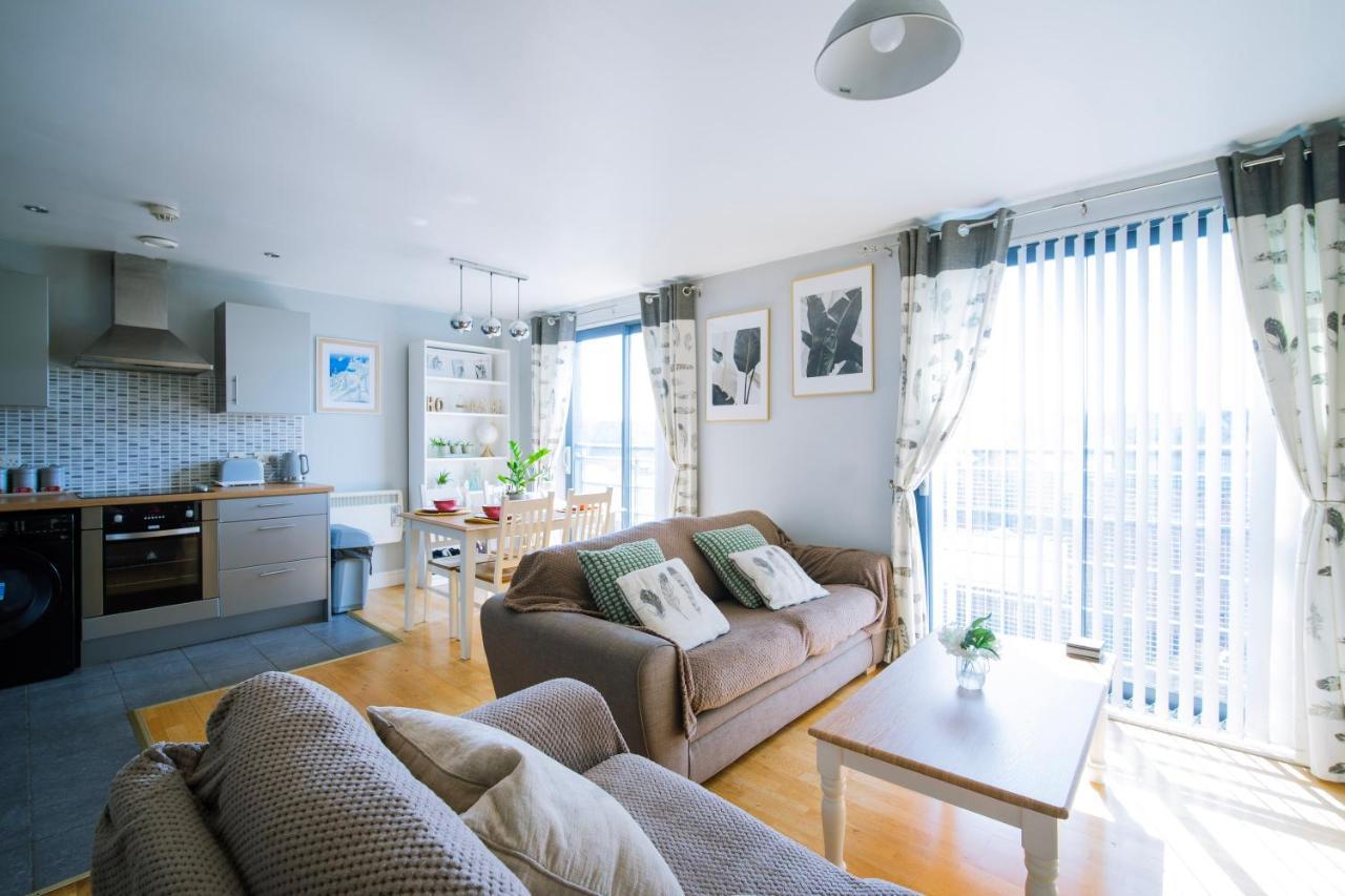 Modern Central Penthouse - 1 Secureparking Liverpool Bagian luar foto
